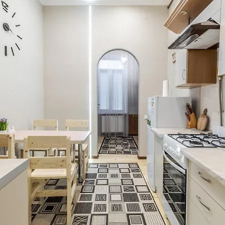 Chornovola Blue Apartment *