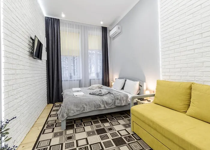 Chornovola Blue לבוב